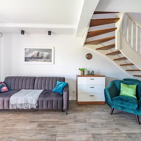 アパート Gaja ダルウフコ