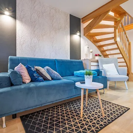 アパート Gaja ダルウフコ